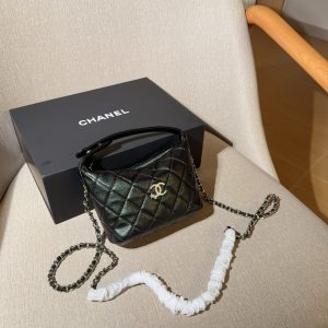Chanel 25B Star Box Chain Crossbody Bag 16x12x7
