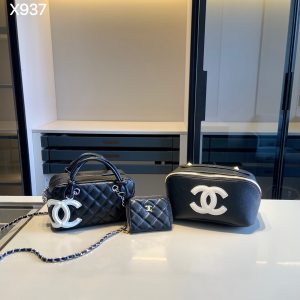 ChanelBowling Bag+Cosmetic Bag+ChanelWallet Bowling Bag: 20*12*9 Cosmetic Bag: 2
