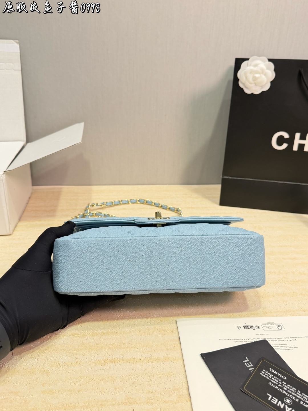 Top layer leather. This leather is more three-dimensional and harder than the ol - Image 10