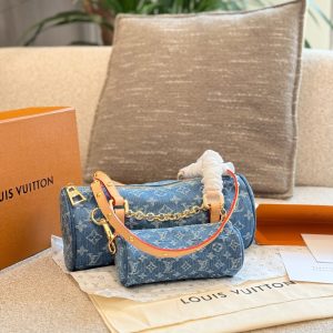 LVLouis Vuitton24 denim presbyopic baby bag shoulder bag. It is a very light and