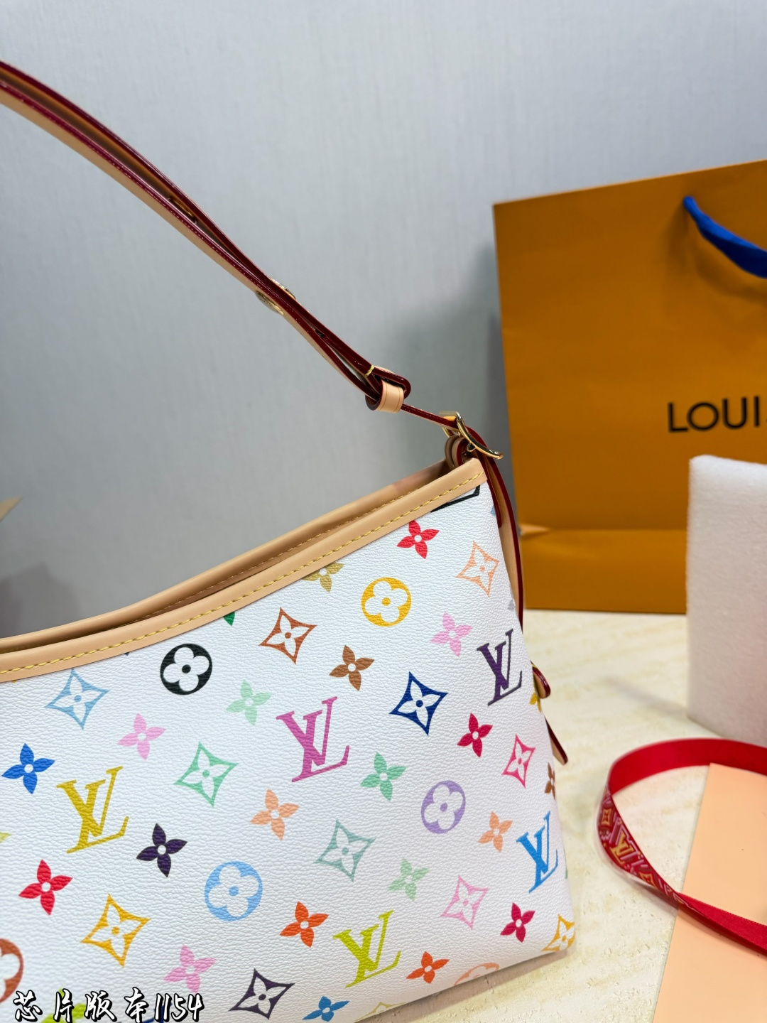 LV Carryall East West handbag LV Carryall East West handbag, classic Monogram pr - Image 2