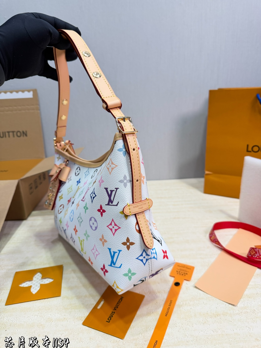 LV Carryall East West handbag LV Carryall East West handbag, classic Monogram pr - Image 5