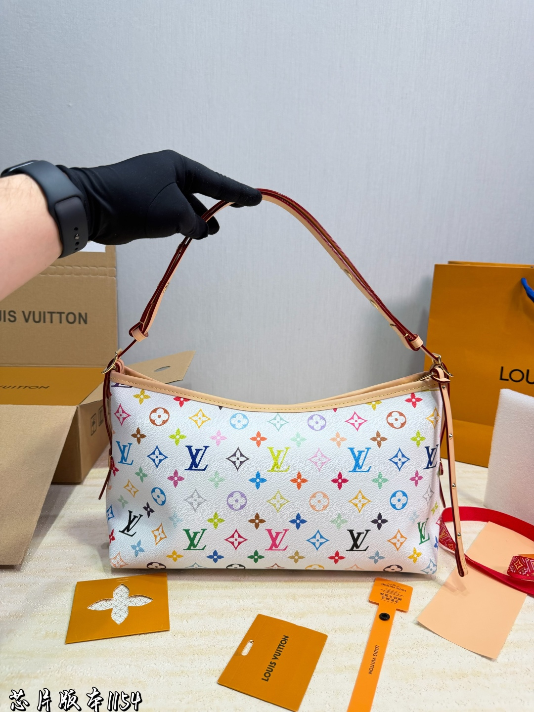 LV Carryall East West handbag LV Carryall East West handbag, classic Monogram pr - Image 6