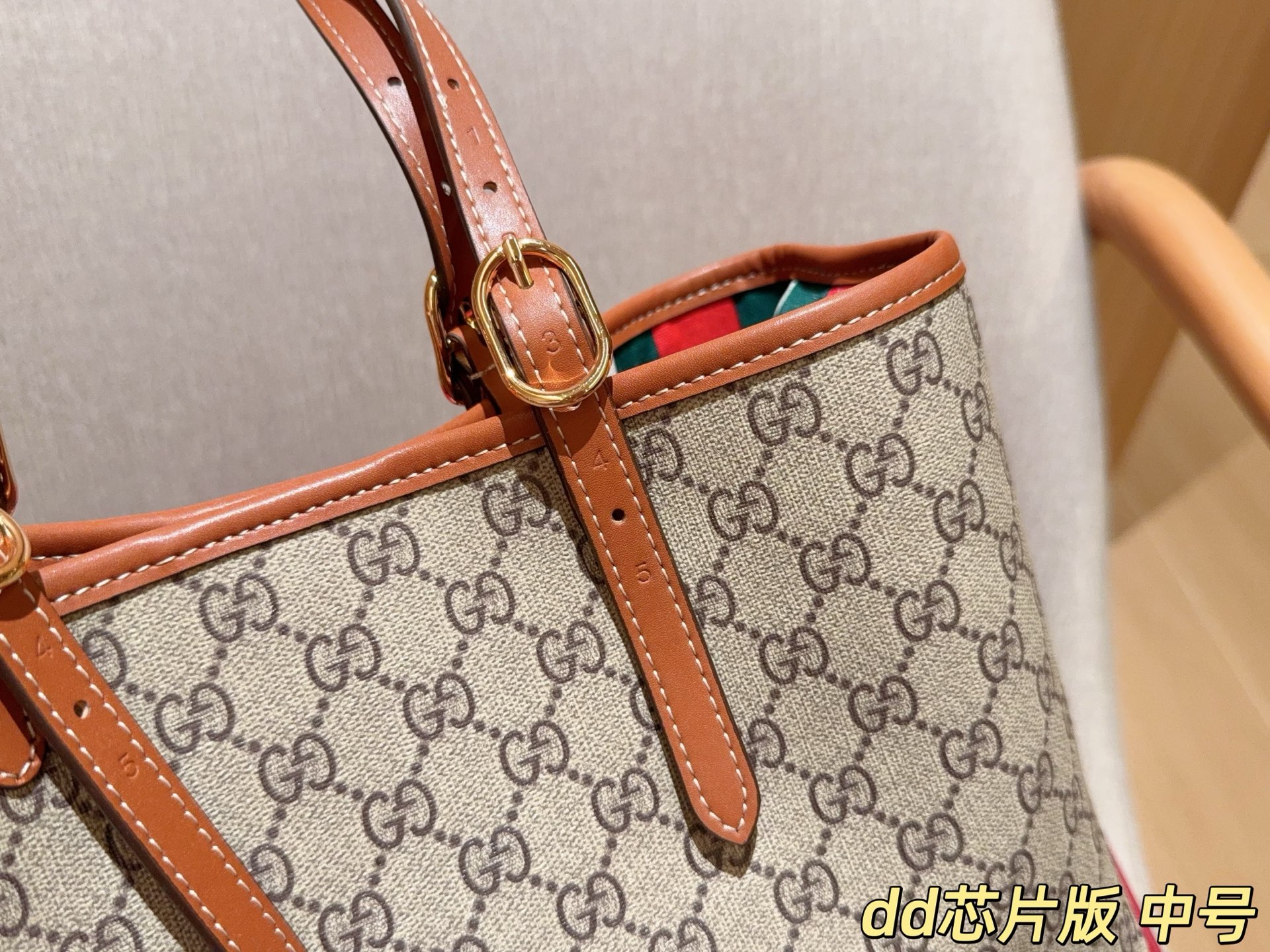 Chip version Large Gucci GG Emblem series presbyopia Underarm BagShopping Bagtot - Image 7