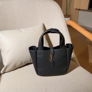 yslSaint Laurent new baby bea vegetable basket! 🉑One shoulder crossbody, size gi