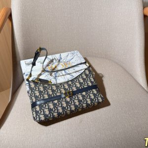 Dior/Dior Oblique CDUnderarm Bag dumpling bag size gift box packaging 1020