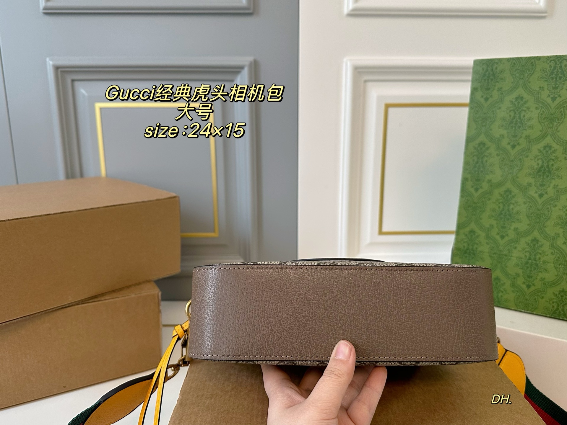 Large size: Large Gucci Gucci Classic Tiger Head Camera Bag Simple, clean and re - Image 4