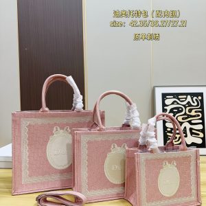 Large Medium Small DiorTote Bag is exciting. It comes with an inner liner. It is