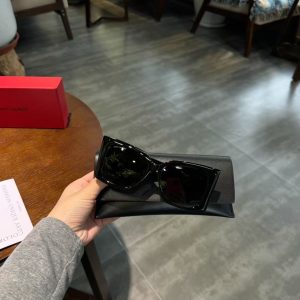 Super cost-effective hot model. Recommend SAINT LAURENT Saint Laurent YSL SLM119