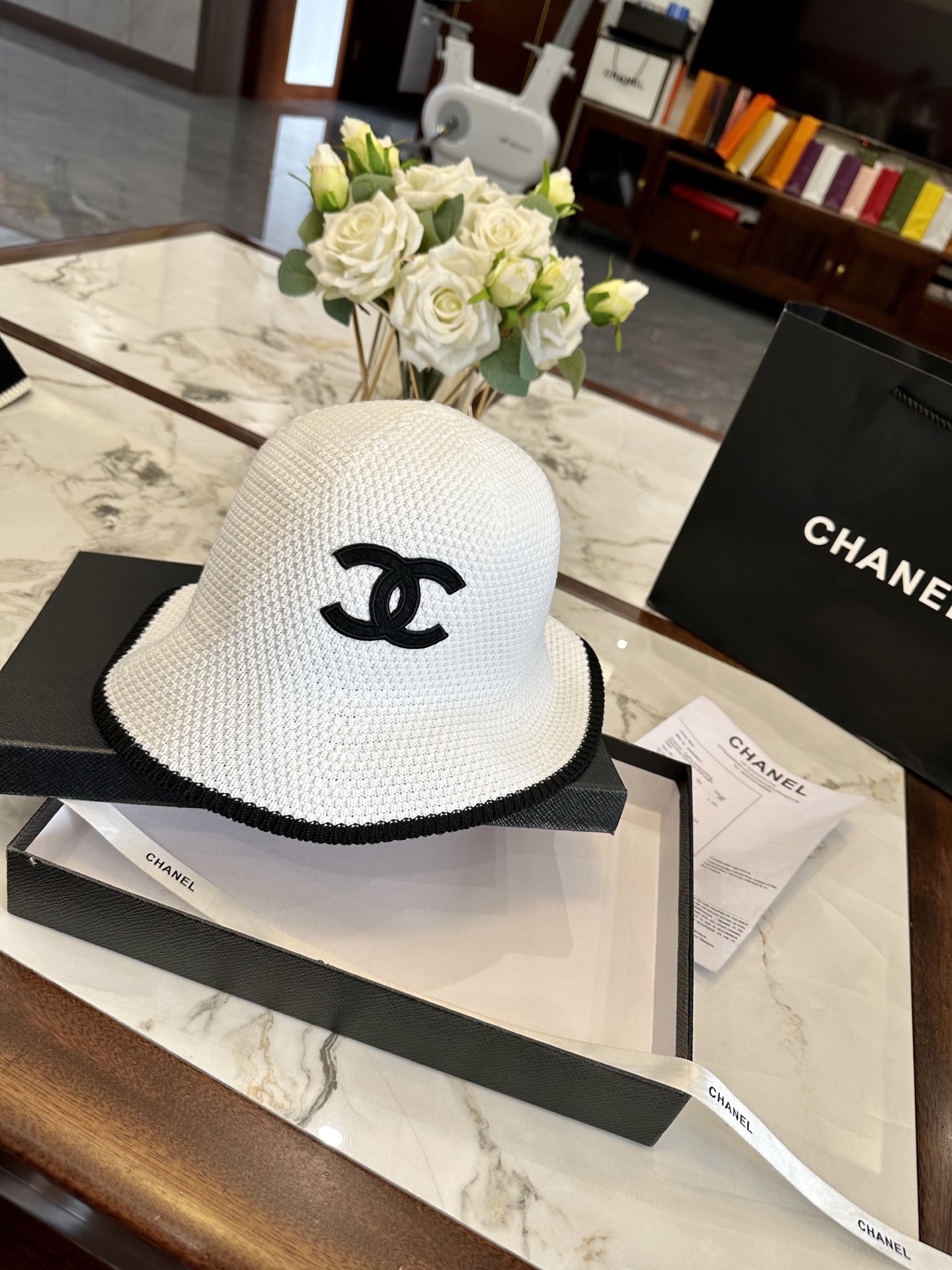 A popular Chanel bucket hat for women 🆕 I bought it and everyone said it looks g - Image 5