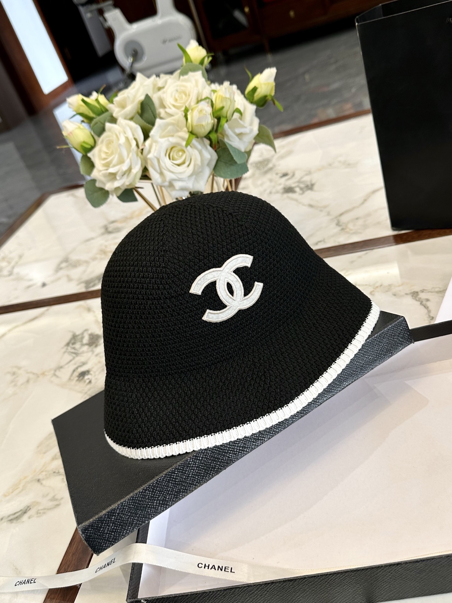 A popular Chanel bucket hat for women 🆕 I bought it and everyone said it looks g - Image 6