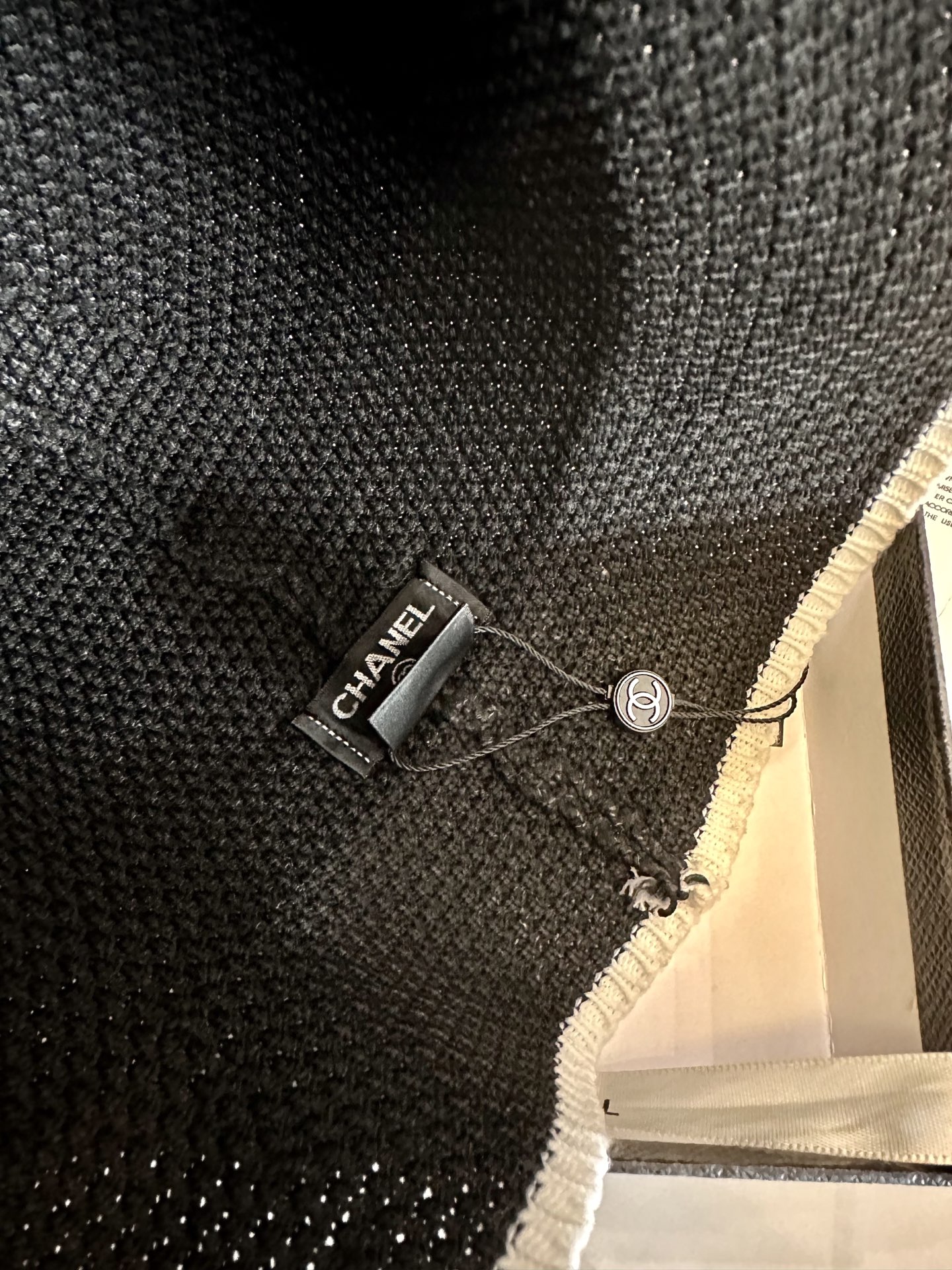 A popular Chanel bucket hat for women 🆕 I bought it and everyone said it looks g - Image 9
