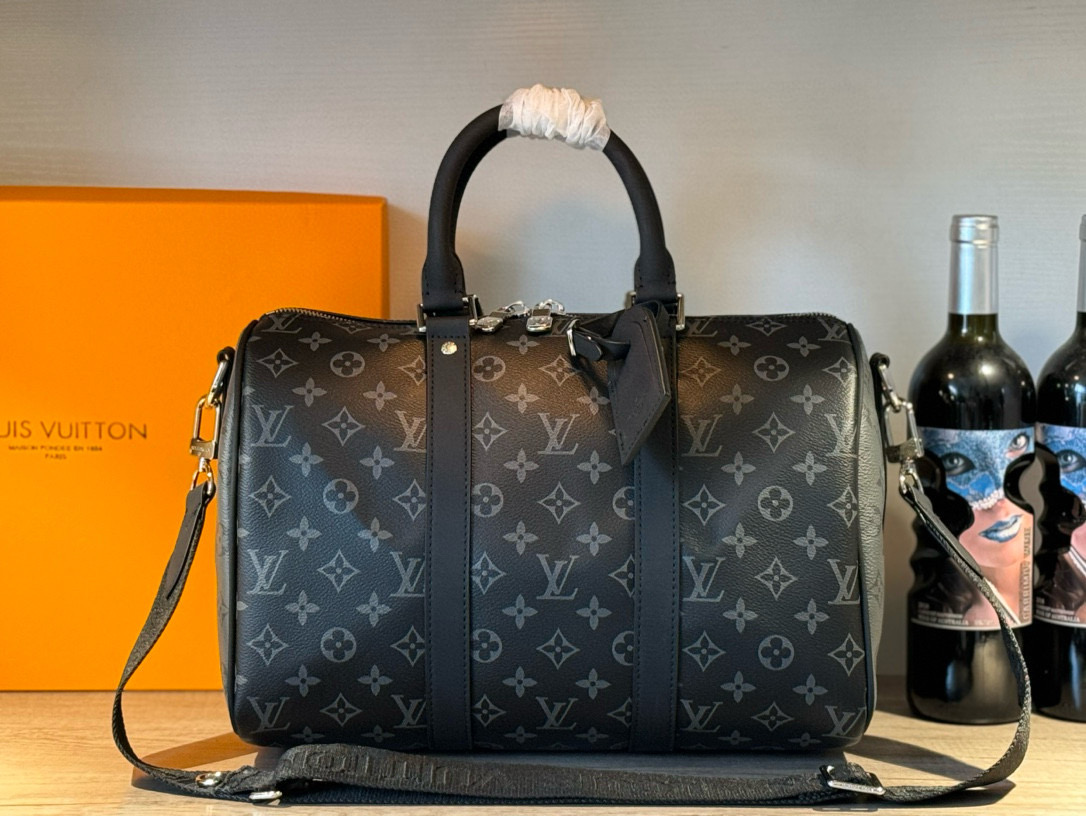 QueenXuan new product launch high-end goods "Louis Vuitton men's portable should