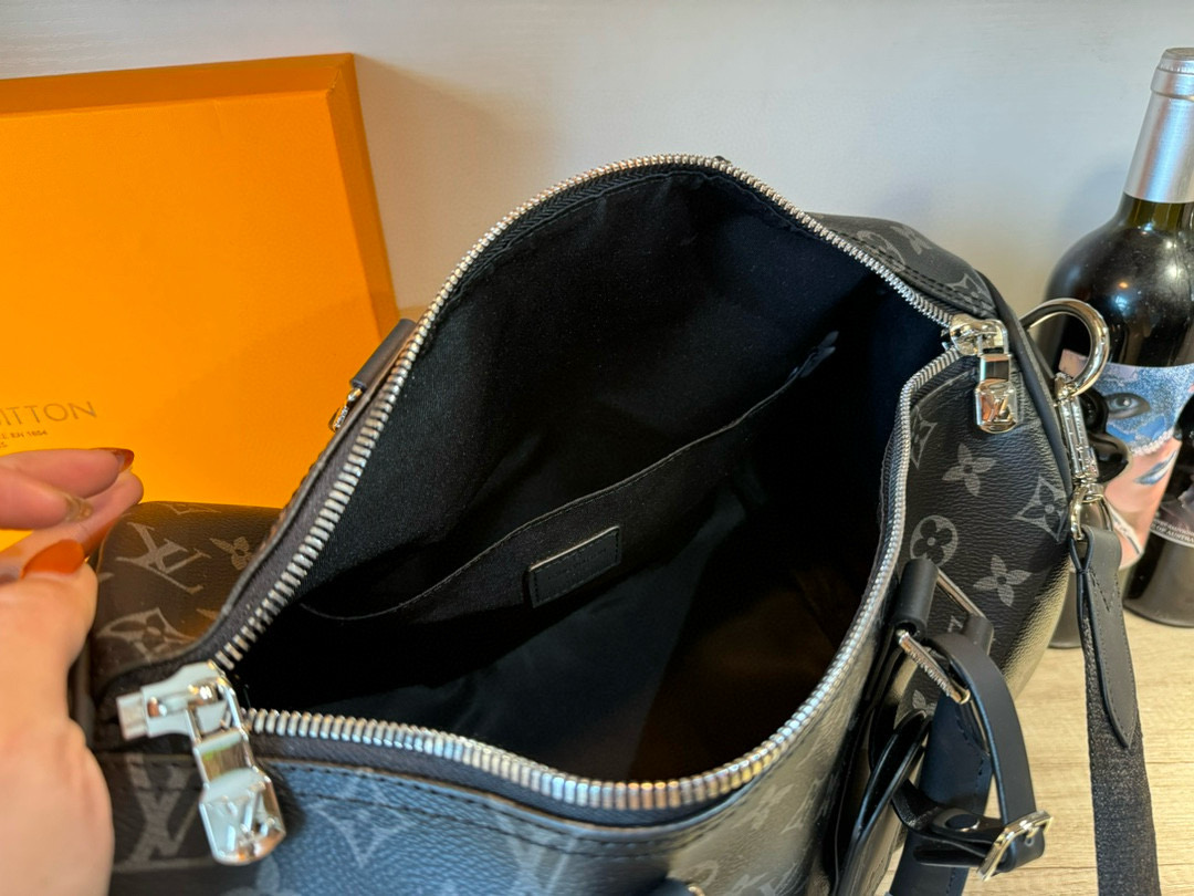 QueenXuan new product launch high-end goods "Louis Vuitton men's portable should - Image 3