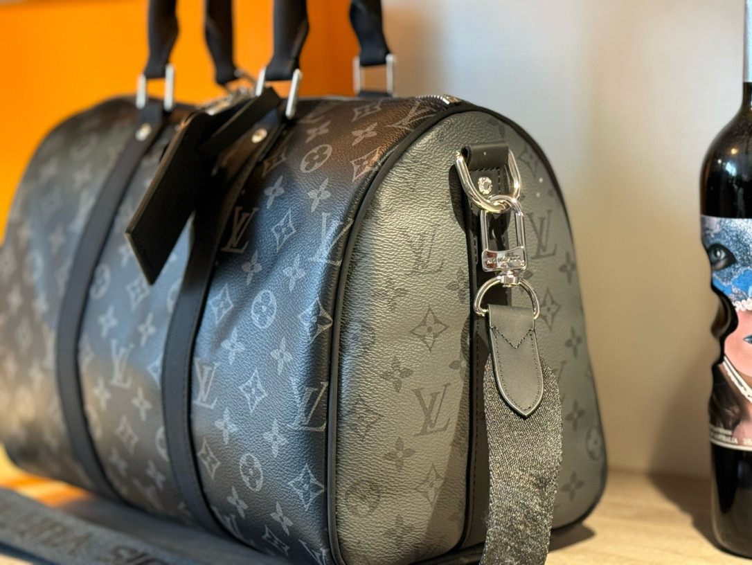 QueenXuan new product launch high-end goods "Louis Vuitton men's portable should - Image 9