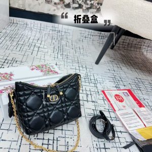 QueenXuan's new product recommendation comes with a folding gift box, size 20*14