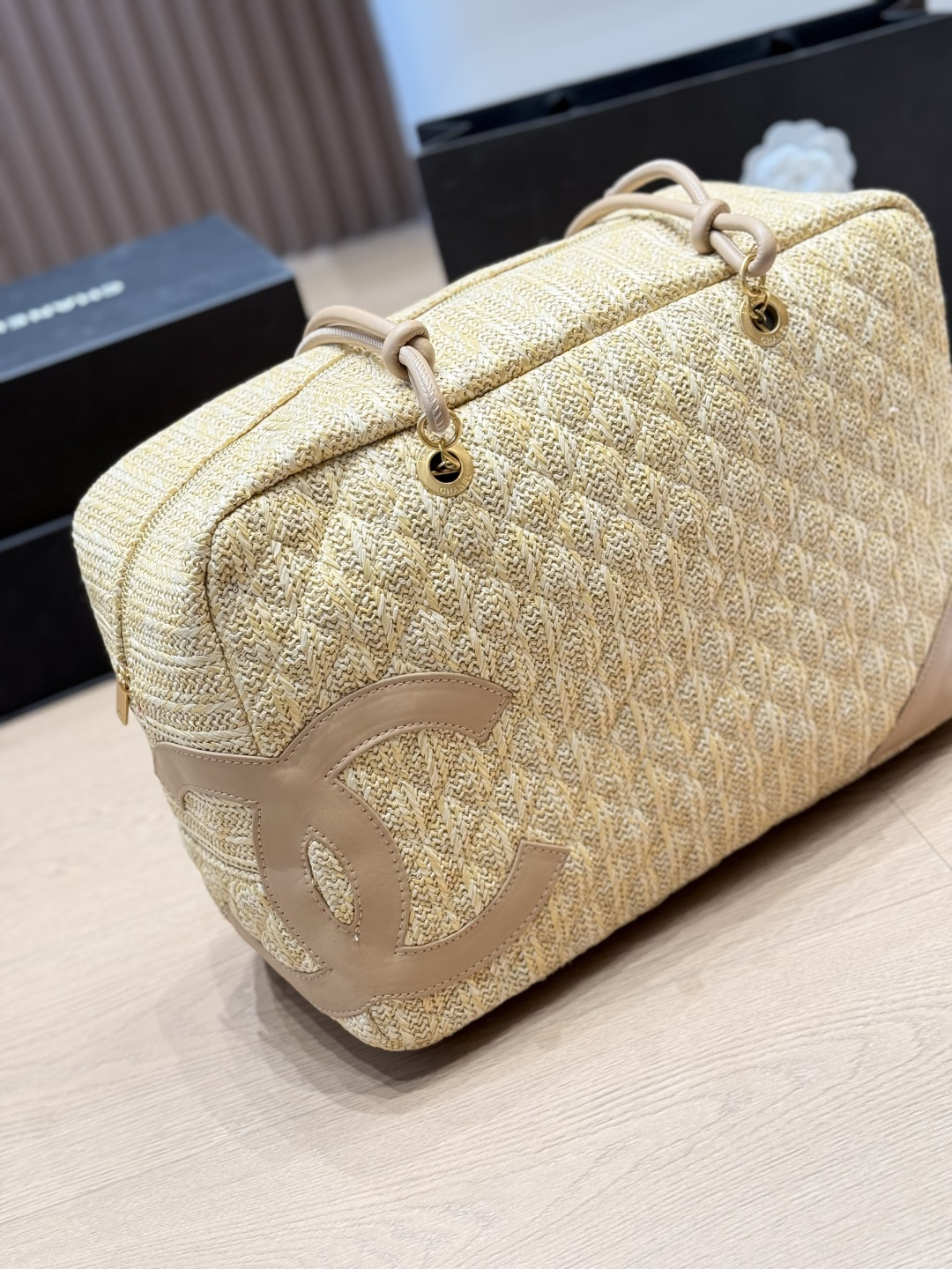 Chanel WovenHandbag Chanel's WovenHandbag is made of light beige Woven material - Image 7