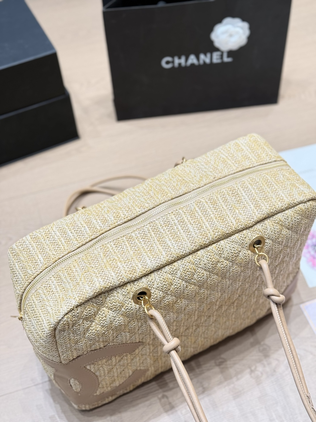 Chanel WovenHandbag Chanel's WovenHandbag is made of light beige Woven material - Image 8