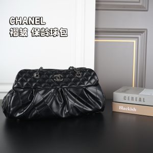 CHANELChanel Pleated Bowling Bag Chain Bag Underarm Bag Very easy to use and ver