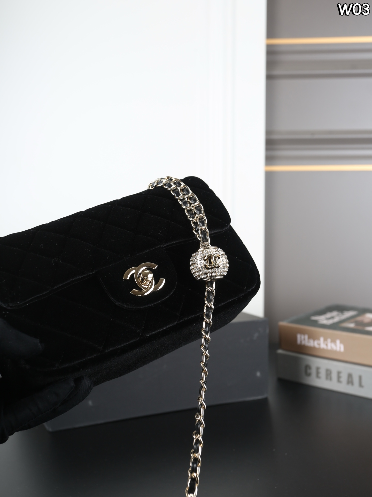 Large Full Set Gift Box Small Full Set Gift Box CHANEL Chanel Velvet Diamond Bal - Image 8