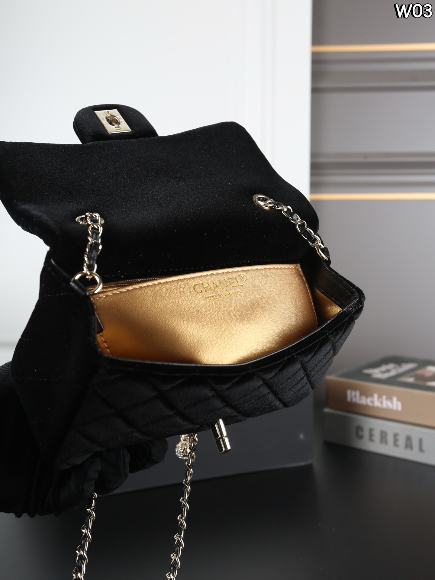 Large Full Set Gift Box Small Full Set Gift Box CHANEL Chanel Velvet Diamond Bal - Image 10