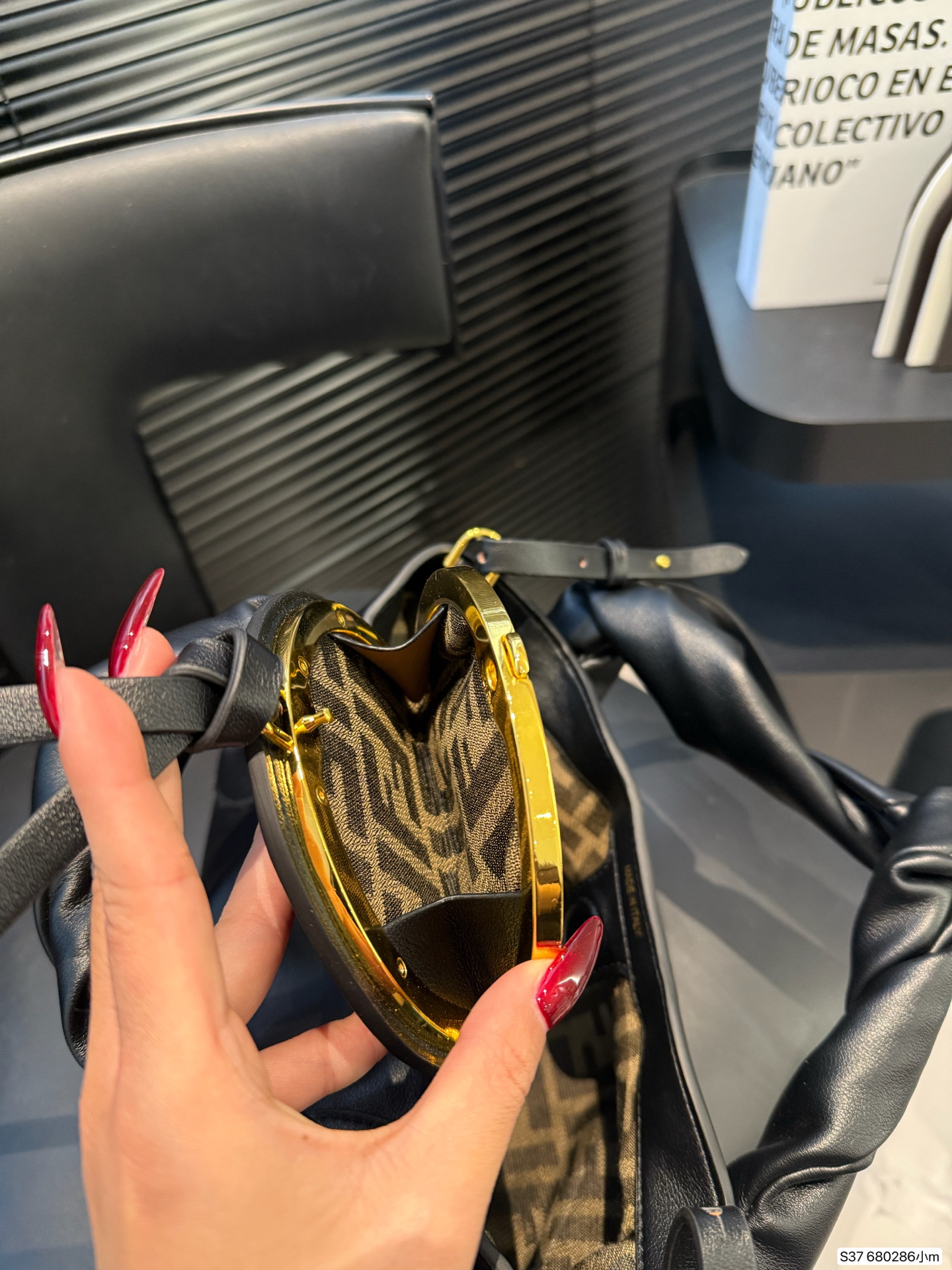 Fendi Bag - Image 8