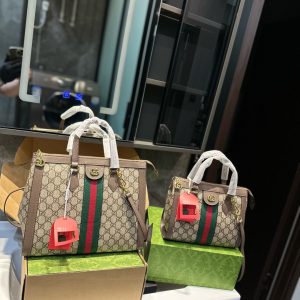 . Gucci Limited co-branded tote, simple and high-end, new Gucci Shopping Bag! si
