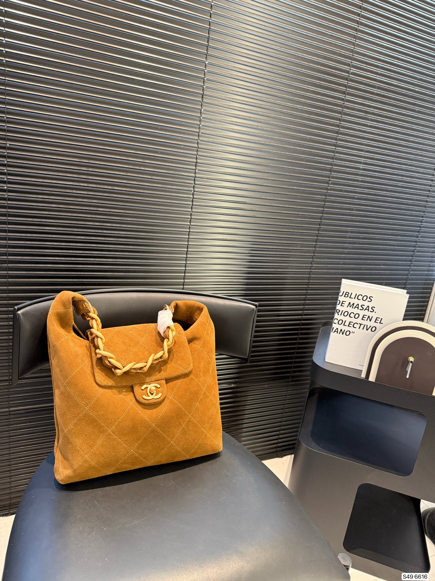 Chanel 25KSuedehobo bag autumn and winter catwalk style 𝐡𝐨𝐛𝐨 𝐦𝐚𝐱𝐢‼ Thick gold ch