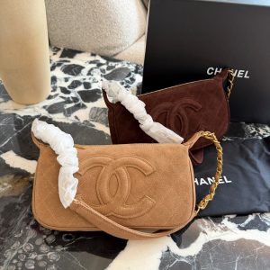 Chanel Suede Underarm Bag Sister's Shark's Knife You can enjoy this luxury on yo
