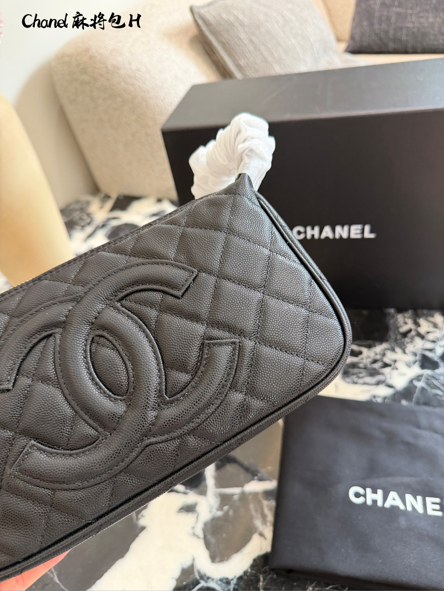 Chanel Caviar Underarm Bag Sister's Shark's Knife You can enjoy this luxury on y - Image 3