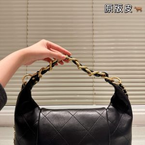 Replica Cowhide Chanel 25K Hobo handbag Chanel 25K Hobo handbag is a new product