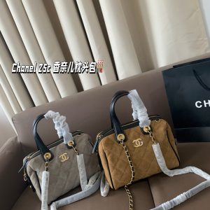 Chanel 25c Chanel Pillow Early Spring New, the exquisite and compact handbag is