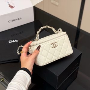 Comes with folding box, airplane case, chanel 23k handle box, Chanel 23k handle