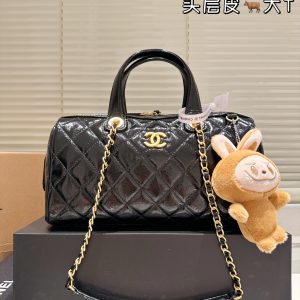 Replica oil wax leather. Chanel 25A bowling walkin wax leather bowling ball is r