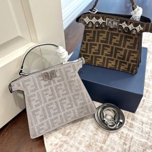 Folding gift box packaging FendiFendiPeekaboo kitten bag, classic bag shape, cut